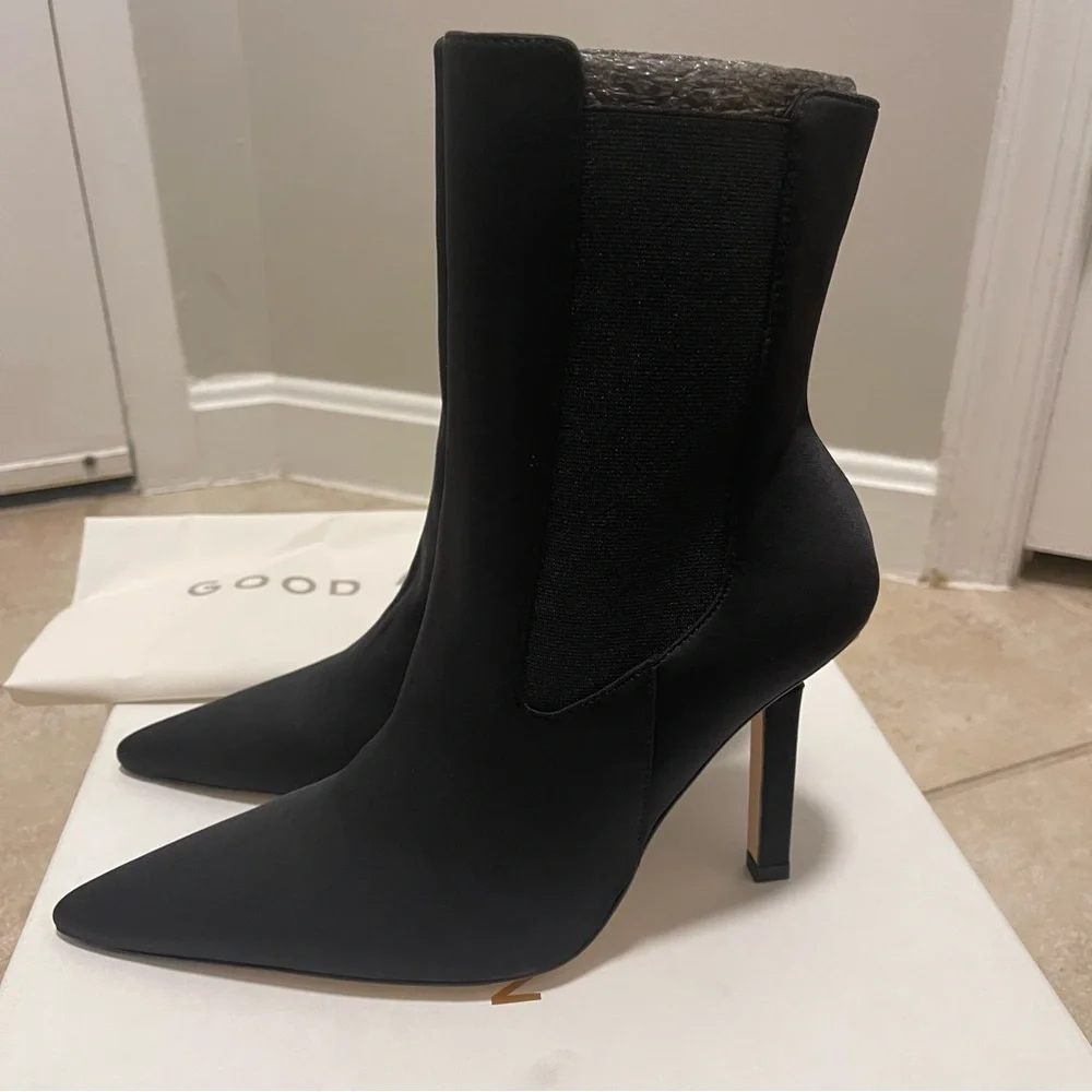 Good American High Kickstand Ankle Booties in Black Neoprene